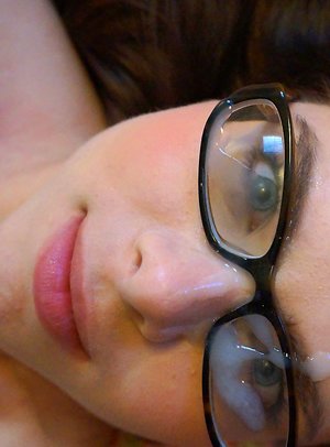 Teen Fidelity are pleased to offer you a free photos featuring Jennifer Bliss in hard fuck action