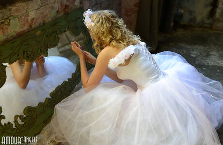 Amour Angels picture collection featuring Nika demonstrating superb body